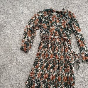 Floral Long Sleeve Dress-Emerald Green Oaklee Dress from Indie & Co.